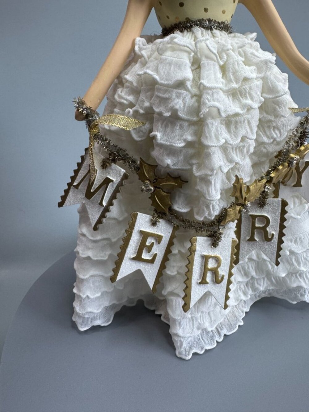 Heather Myers Christmas Queen Doll Merry Banner White Ruffle Dress 11.5" Signed - Picture 6 of 13